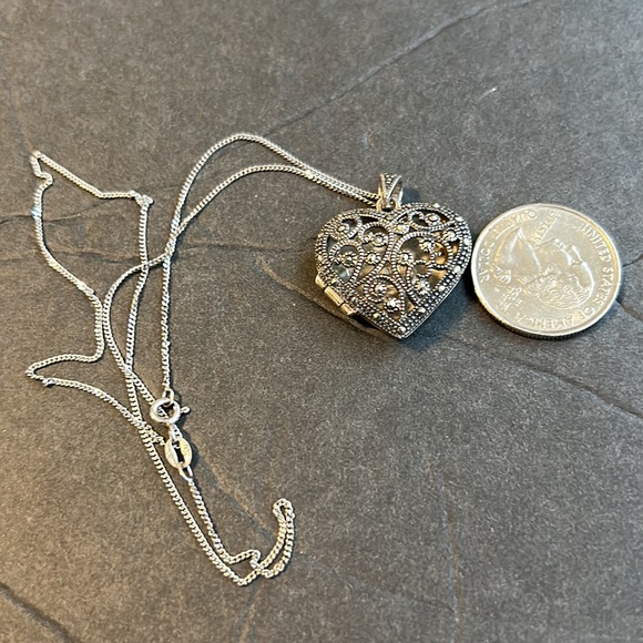 925  SILVER NECKLASE  WITH A HEART  WITH MARCASITES    HEARTH OPEN - Picture 7 of 15